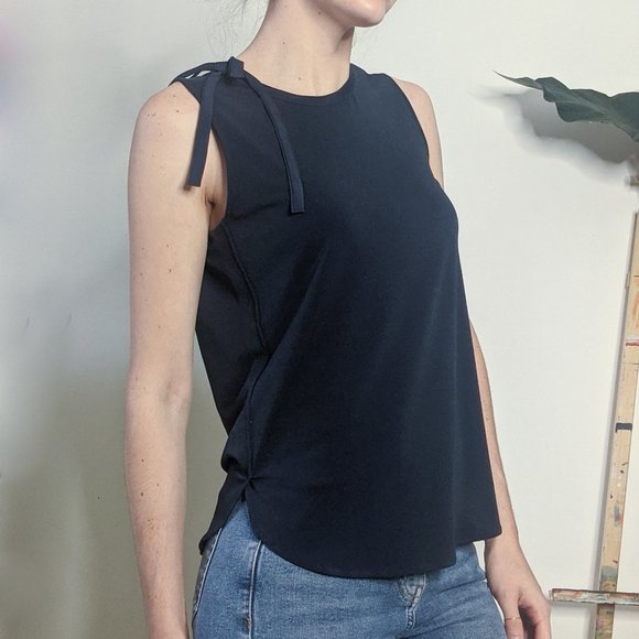 Banana Republic Navy Blouse - Picture 1 of 4
